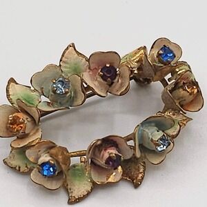 Vintage Hand Painted Floral Austria Brooch Gold Tone‎ Rhinestone Wreath Pin
